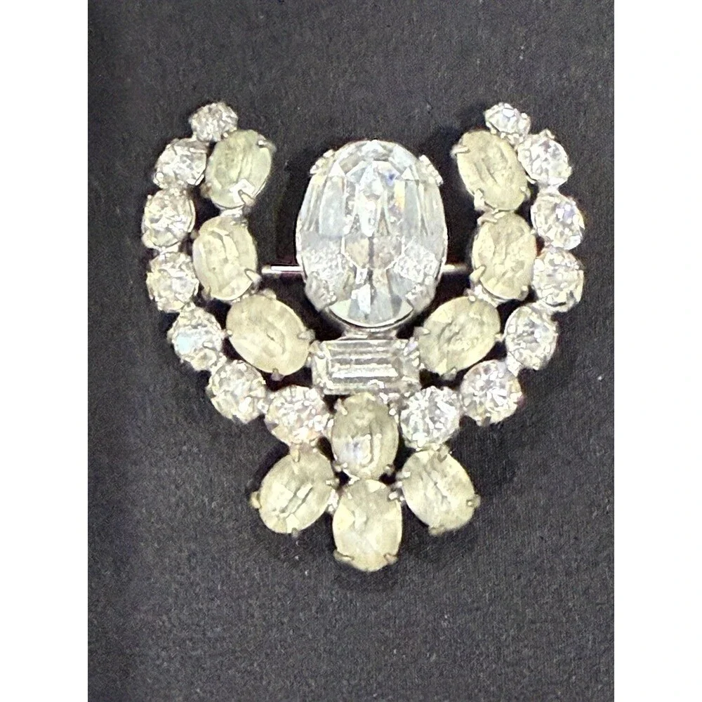 Unbranded vintage clear